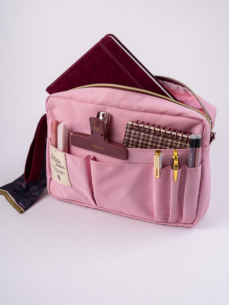 NECESER LISO CORDURA C/BOL. MALBEC FW