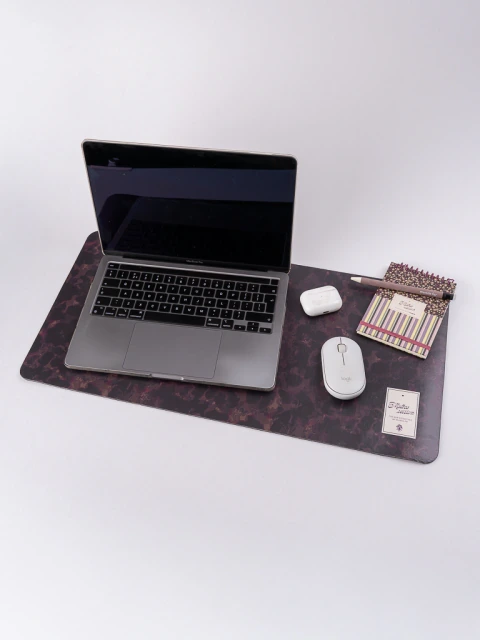 DESK PAD ANTIDESLIZ.60x30cm.x2.6mm.MALBEC FW